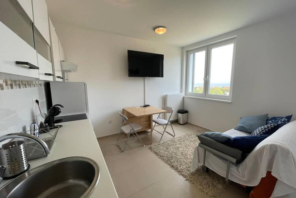 Apartment Gema - One Bedroom Apartment イゾラ エクステリア 写真